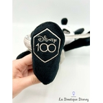 peluche-oswald-guitare-disney-100-disney-store-noir-blanc (4)