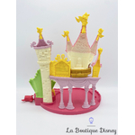 jouet-chateau-little-kingdom-le-bal-enchanté-belle-hasbro-disney-la-belle-et-la-bete-polly-clip-4