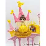jouet-chateau-little-kingdom-le-bal-enchanté-belle-hasbro-disney-la-belle-et-la-bete-polly-clip-5