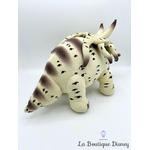 peluche-le-collectionneur-dinosaure-le-voyage-arlo-disney-store-ecusson (7)