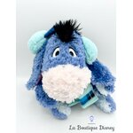 peluche-bourriquet-special-edition-bleu-disney-store-ecusson-manteau-ane (2)