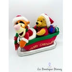 peluche-musicale-traineau-winnie-tigrou-noel-disneyland-disney-automate-sonore-merry-christmas (4)
