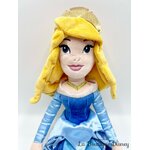poupée-chiffon-aurore-robe-bleue-la-belle-au-bois-dormant-disney-parks (2)