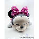 Peluche-Minnie-Mouse-Cuddleez-Disney-Store-2022-pois-rose-dort-couché (2)