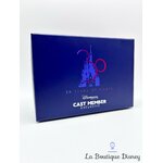 Coffret-Cast-Member-Exclusive-30-ème-anniversaire-Disneyland-Paris-30-ans-Disney-carnet-sac-lanière-pin-stylo (7)