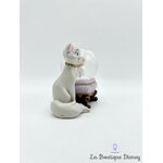 Boule-à-neige-Marie-Duchesse-Les-Aristochats-Disneyland-Paris-snow-globe-Disney (4)