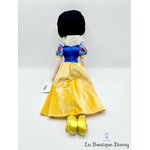 Poupée-Chiffon-Blanche-Neige-Disney-Parks-Disneyland-2015-peluche-princesse-robe-velours-52-cm (7)