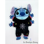 Peluche-Stitch-Halloween-Disney-Store-2023-araignée-noir-36-cm (2)