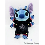 Peluche-Stitch-Halloween-Disney-Store-2023-araignée-noir-36-cm (3)