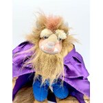 Peluche-La-Bête-Disney-On-Ice-La-Belle-et-la-Bête-cape-violet-36-cm (2)