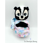 Peluche-Fleur-emmaillotée-Bambi-disney-Parks-2017-Disneyland-mouffette-noire-couverture-cocon-30-cm (2)