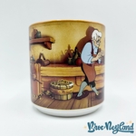 Tasse-scène-Pinocchio-The-Walt-Disney-Company-England-mug-scène-film-Geppetto-atelier (3)