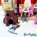 Jouet-Atelier-Joaillerie-des-7-Nains-mini-poupées-Disney-Princesses-Simba-Toys-Blanche-Neige-et-les-sept-nains-pyjama-chaumière (5)