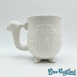 Tasse-Mary-Poppins-Disney-Parks-2018-mug-blanc-perroquet-relief-3D (1)