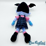 Peluche-Vampirina-Disney-Parks-2019-Disney-Junior-violet-rose-38-cm (1)