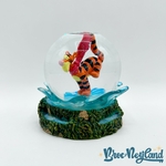Boule-à-neige-Tigrou-Disney-Store-Winnie-ourson-snow-globe-eau-flaque (2)