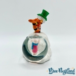 Boule-à-neige-Tigrou-Porcinet-Bonhomme-de-Neige-Disney-Store-Winnie-ourson-snow-globe (5)