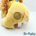Peluche-Lady-La-Belle-et-le-Clochard-Disney-Store-chien-marron-écusson (6)