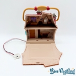 Figurine-Maison-Surprises-Belle-Animators-Collection-Littles-Disney-Store-Disneyland-2019-Ensemble-jeu-miniature-musical (5)