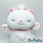 Peluche-Marie-moyen-Cuddleez-Disney-Store-2018-Les-Aristochats-blanc-dort-couché (5)