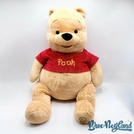 Peluche-Winnie-ourson-XXL-Disney-Store-ours-jaune-écusson-grand-format-70-cm (9)