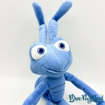 Peluche-Tilt-1001-Pattes-Disney-Store-2018-insecte-fourmi-bleu-50-cm (6)