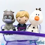 Jouet-Figurines-de-Bain-La-Reine-des-Neiges-Disneyland-2018-Disney-Anna-Elsa-Kristoff-Olaf-Sven-Guimauve (5)