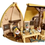 Jouet-Chaumière-des-7-Nains-mini-poupées-Disney-Princesses-Simba-Toys-Blanche-Neige-et-les-sept-nains (9)