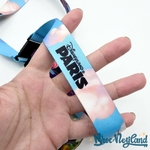 Lanière-Pins-Mickey-Minnie-Tour-Eiffel-Disneyland-Disney-ville-Paris-bleu-cordon-tour-de-cou (4)