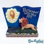 Figurine-Jim-Shore-Le-roi-lion-Storybook-Disney-Traditions-Showcase-Collection-Remember-Who-You-Are-6001269 (3)