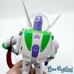 Jouet-Buzz-éclair-tourne-lumineux-Disneyland-Paris-Disney-Toy-Story-space-rangers-21-cm (5)