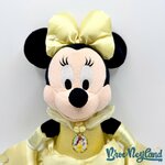 Peluche-Minnie-princesse-Belle-Disneyland-Paris-Disney-La-Belle-et-la-Bête-robe-jaune-40-cm (2)