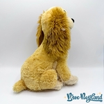 Peluche-Lady-La-Belle-et-le-Clochard-Disney-Store-chien-marron-écusson-34-cm (2)