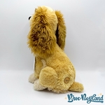 Peluche-Lady-La-Belle-et-le-Clochard-Disney-Store-chien-marron-écusson-34-cm (7)