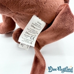 Peluche-Cesar-La-Belle-et-le-Clochard-Disney-Store-2011-chien-marron-écusson-50-cm (1)