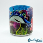Tasse-scène-Le-monde-de-Nemo-The-Walt-Disney-Company-England-mug-scène-film-poissons (1)