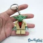 Porte-clés-lumineux-Yoda-LEGO-Star-Wars-Disney-2012-figurine (1)