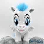 Peluche-Pégase-Big-Feet-Disney-Parks-2024-Disney-Store-Hercule-cheval-blanc-32-cm (4)