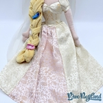Poupée-chiffon-Raiponce-mariée-Disney-Store-2017-peluche-princesse-mariage-fleurs-55-cm (5)