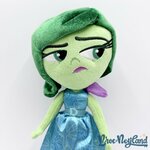 Peluche-Dégout-Vice-Versa-Disney-Store-2015-poupée-verte-30-cm (3)