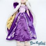 Poupée-chiffon-Raiponce-Hiver-Disney-Store-peluche-princesse-cape-violet-52-cm (7)