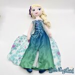 Poupée-chiffon-Elsa-La-Reine-des-Neiges-Une-fête-givrée-Disney-Collections-peluche-52-cm (1)