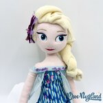 Poupée-chiffon-Elsa-La-Reine-des-Neiges-Une-fête-givrée-Disney-Collections-peluche-52-cm (2)