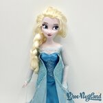 Poupée-Elsa-Disney-Store-2020-La-Reine-des-Neiges-robe-paillettes-bleu (2)