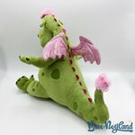 Peluche-elliott-le-Dragon-Main-Street-electrical-Parade-50th-Anniversary-Disney-Store-vert-ailes-37-cm (11)