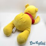 Peluche-Winnie-ourson-Cuddleez-Disney-Store-2023-jaune-dort-couché (2)