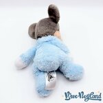 Peluche-Mickey-Bébé-Hochet-Disney-Parks-2022-Disneyland-éveil-sensoriel-bleu-grelot-25-cm (5)