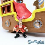 Jouet-Bucky-Bateau-musical-Jake-et-les-Pirates-du-Pays-Imaginaire-Disney-Mattel-2011-figurines (4)