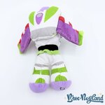Peluche-bracelet-Buzz-Eclair-Snuggle-Snappers-Disney-Parks-Disneyland-Toy-Story-accroche-calin-22-cm (3)