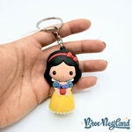 Porte-clés-Blanche-Neige-Disneyland-Paris-Disney-figurine-plastique-princesse (1)
